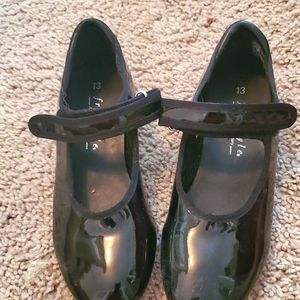 Little girl black tap dance shoes